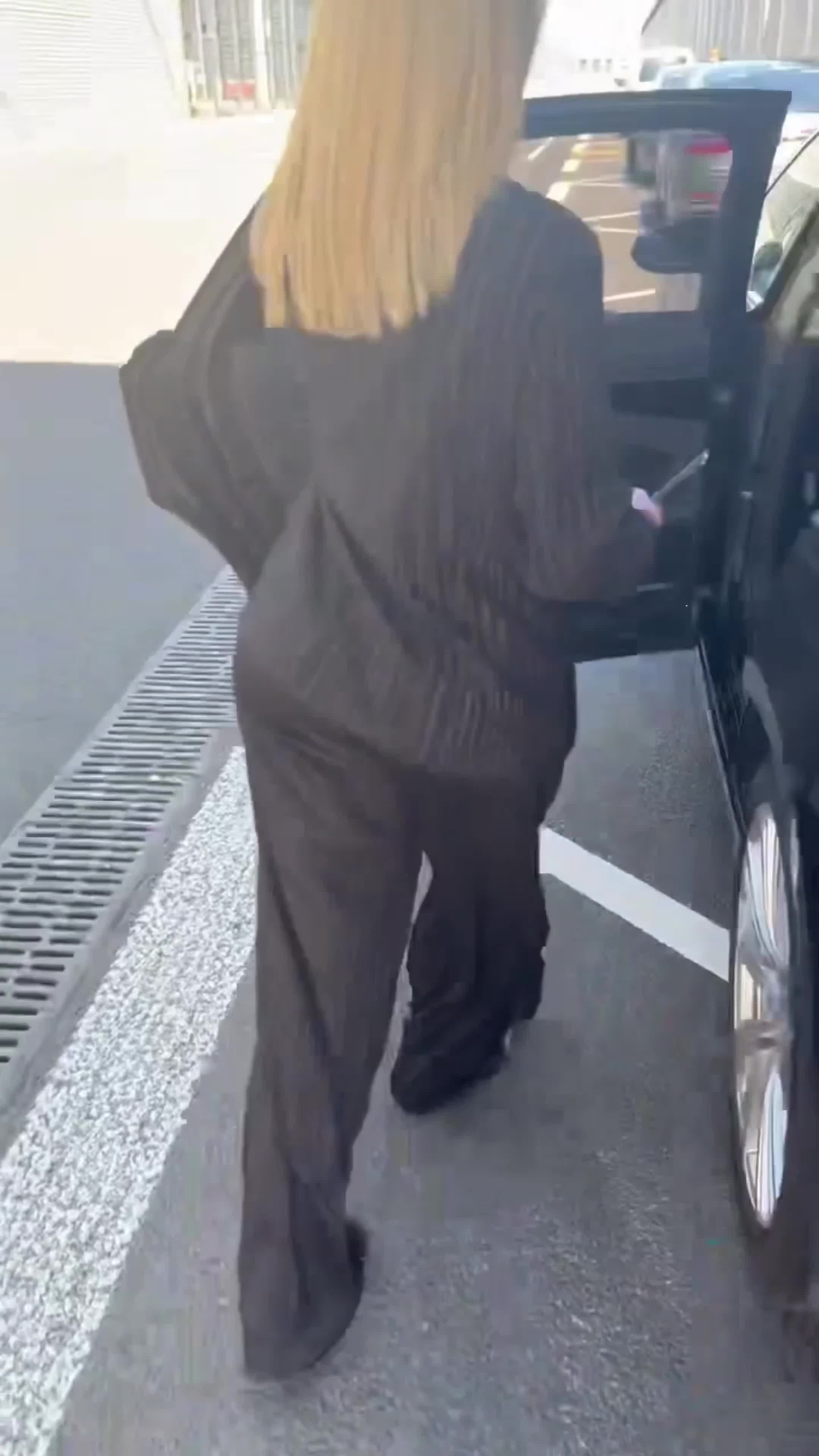 Video 1426733 from Shirin David