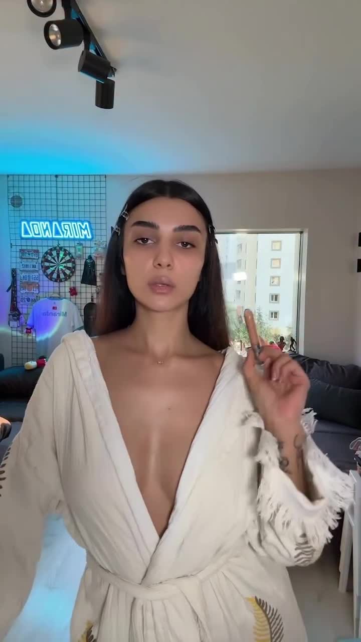 Video #1429842 thumbnail