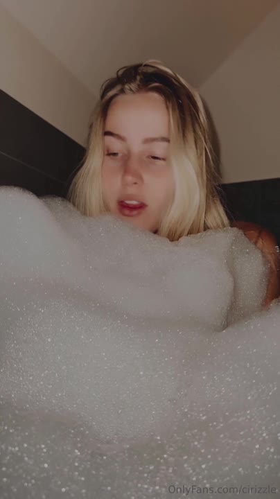 Video 1431128 from Cindy (@cirizzzle) / cirizle