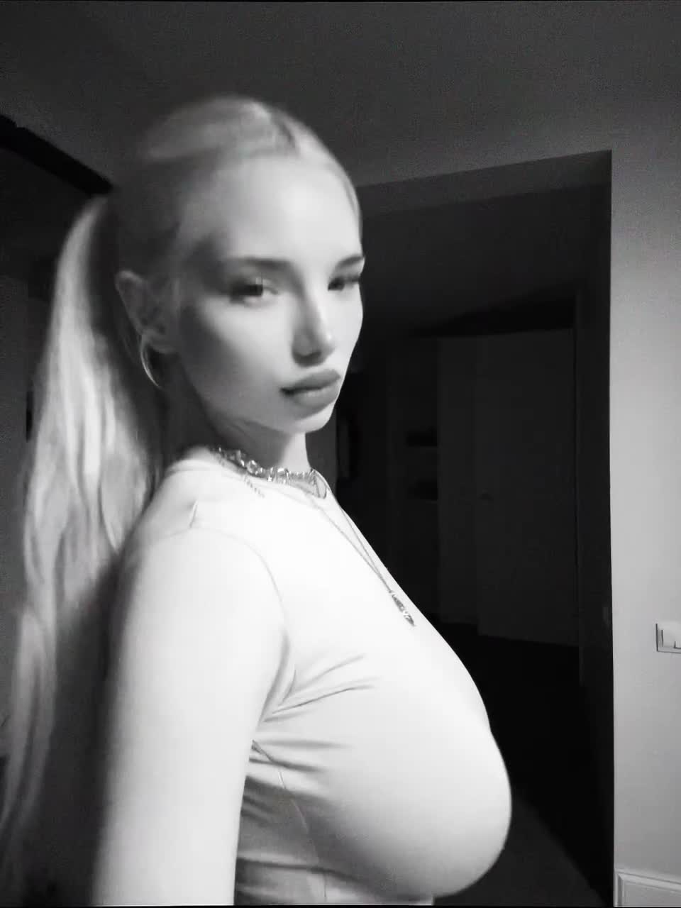 Video 1432606 from __.dinero__ | dinerowin | dinero