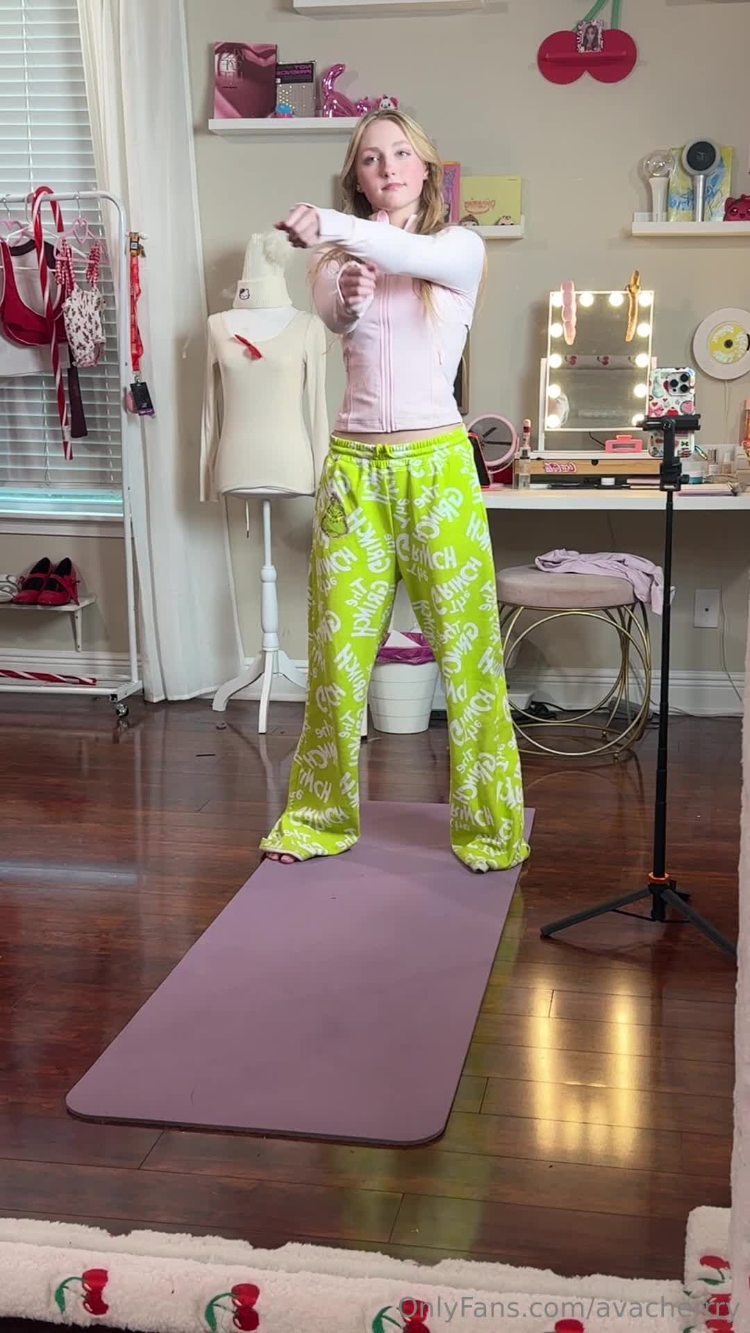 Video 1437880 from Ava Mathis - Ava.cherrry