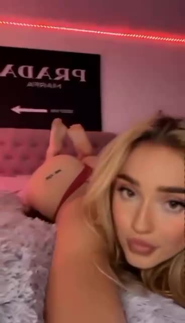 Video 2483 from HoneyPuu