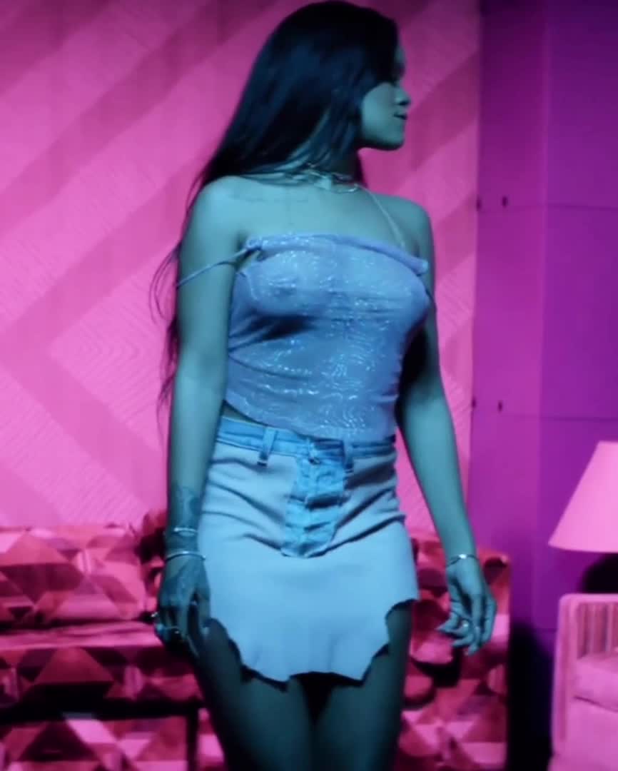 Video 2633 from Rihanna