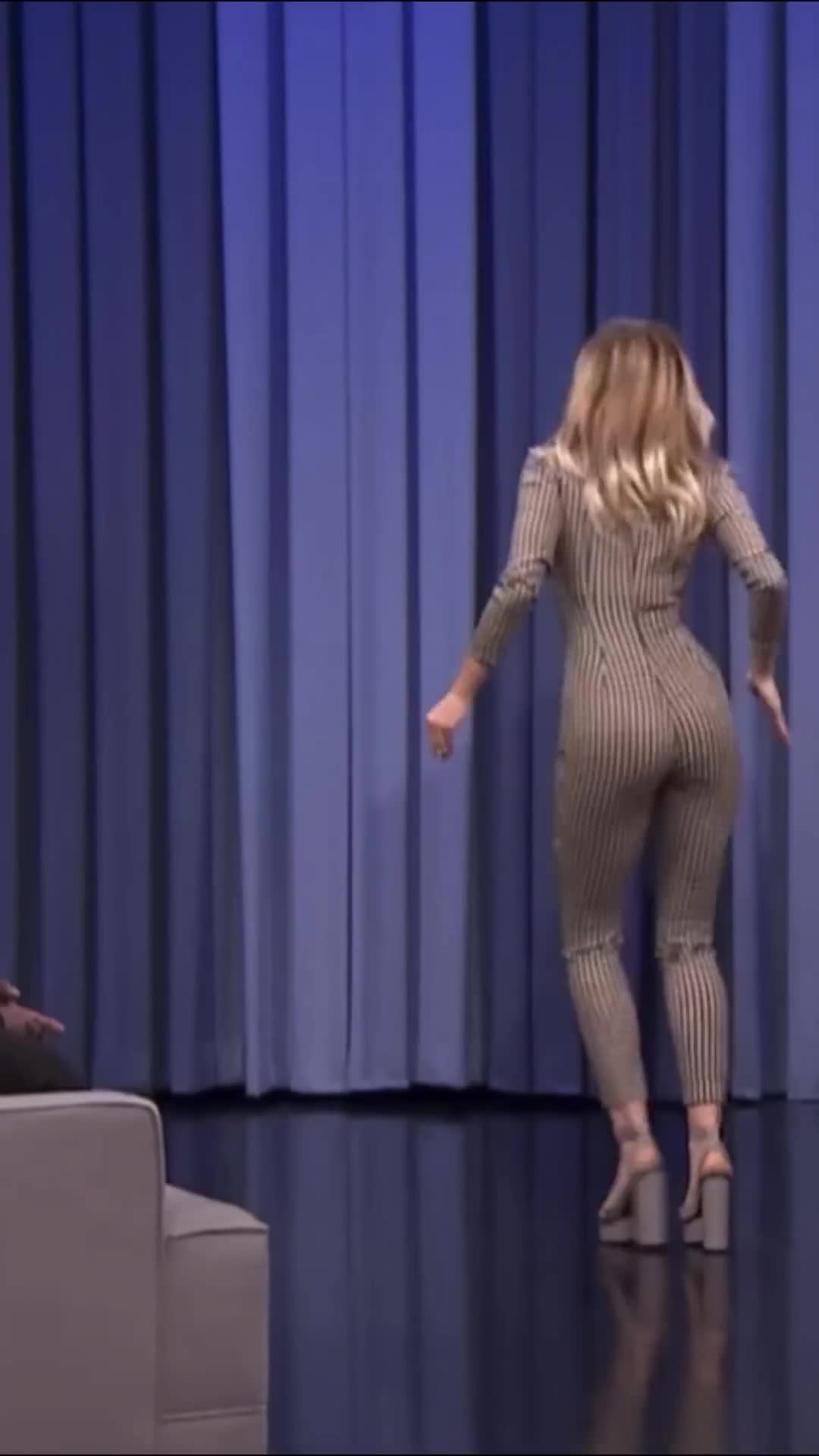 Video 3302 from Miley Cyrus