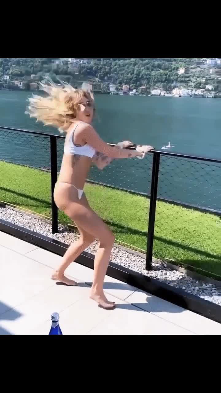 Video 3359 from Miley Cyrus