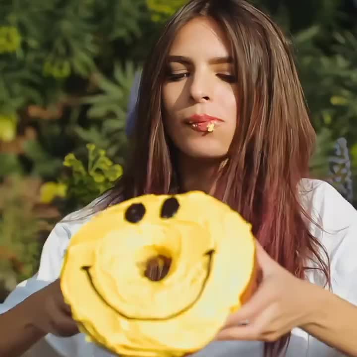 Video 3450 from Emily Ratajkowski