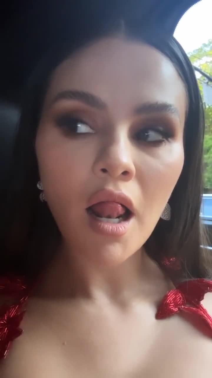 Video 4011 from Selena Gomez