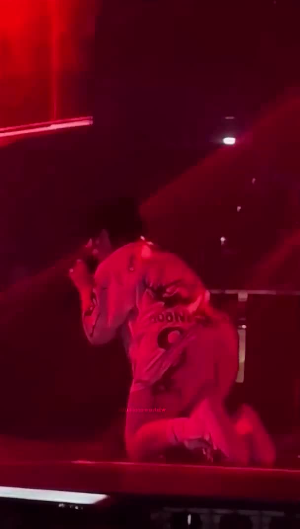 Video 5989 from Billie Eilish