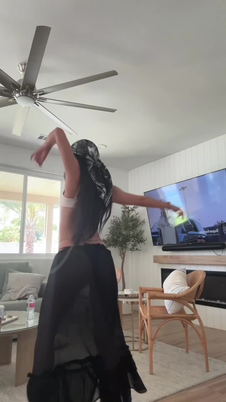 Video 7633 from Charli D’Amelio