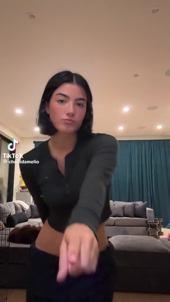 Video 7645 from Charli D’Amelio