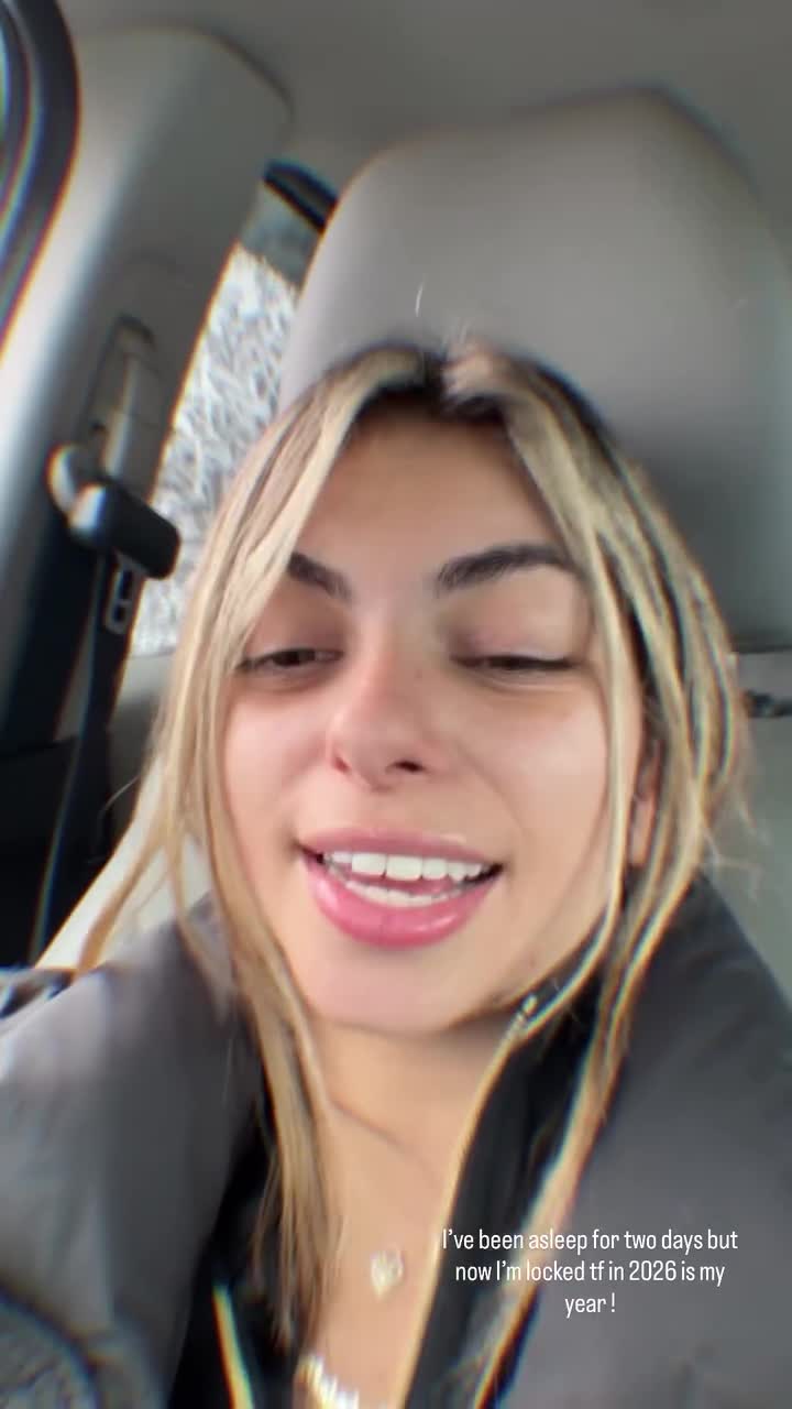 Video 1442378 from gaby_zola