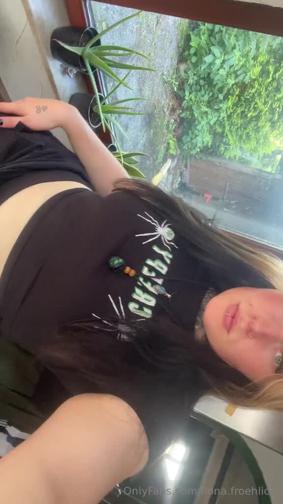 Video 8887 from fionafroehlich