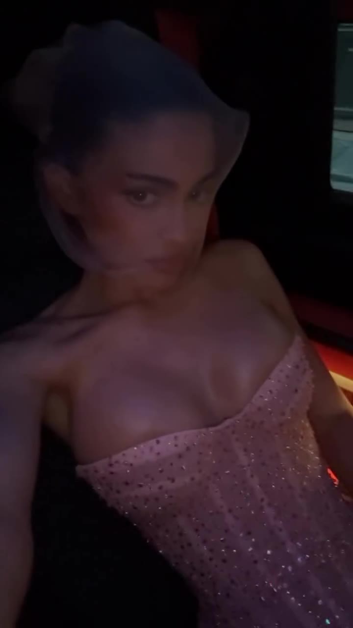 Video 9303 from Kylie Jenner