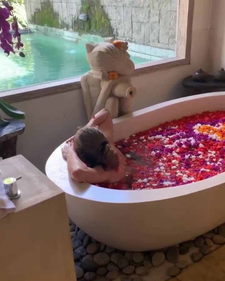 Video 9468 from Lola Weippert