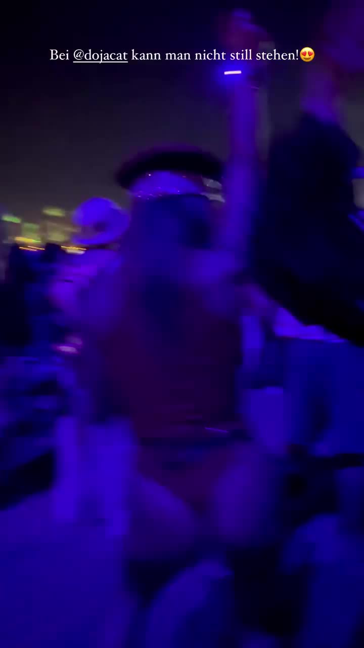 Video 9541 from Lola Weippert