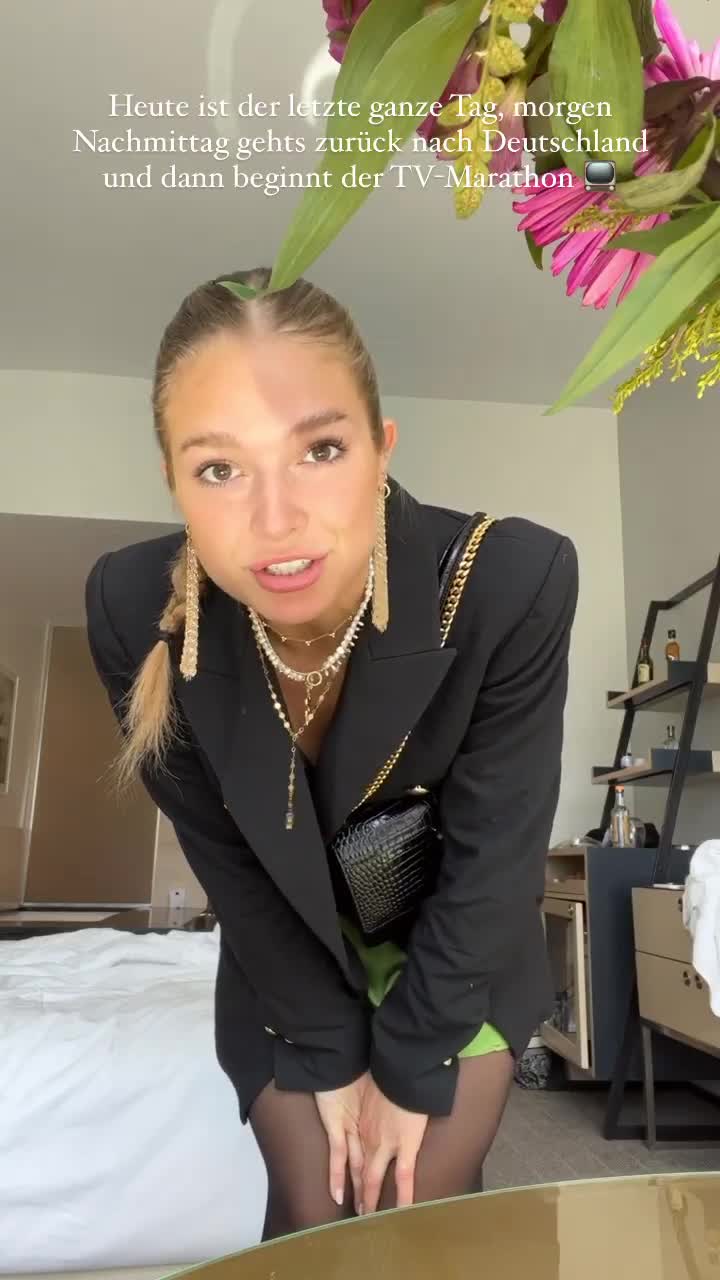 Video 9583 from Lola Weippert