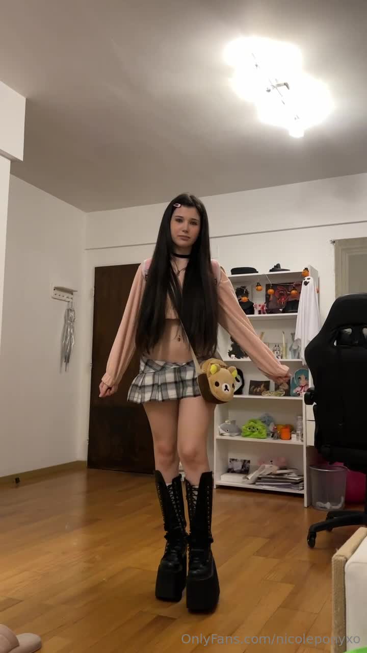 Video 1444488 from Niquidoll - Nicoleponyxo - Nicole