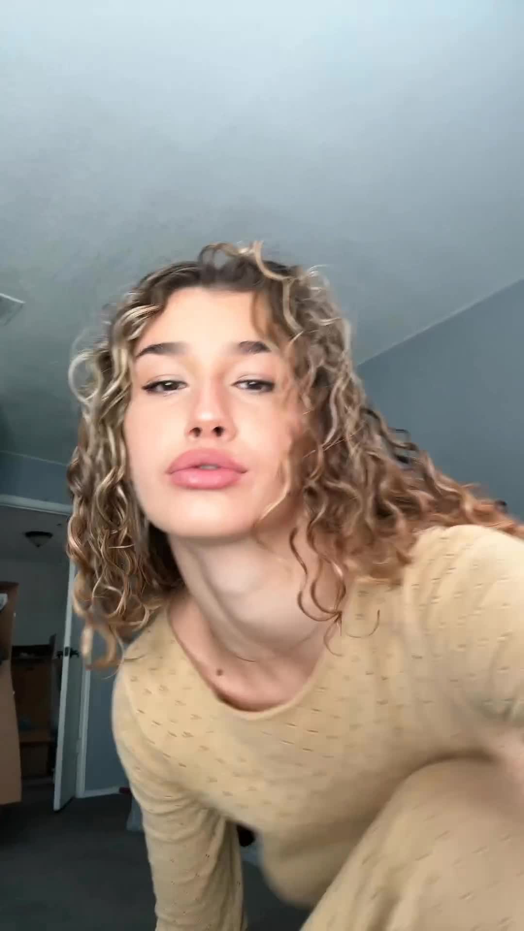 Video 1463980 from Sydney May / SydneyvMay / Sydney Vézina