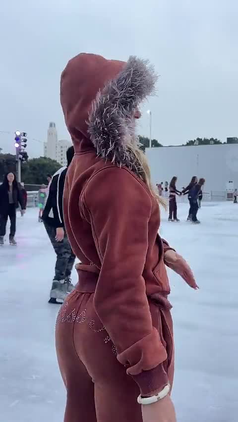 Video 1482362 from Heloise Hut