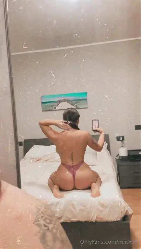 Video 1484422 from Andreea Irimescu / Irifit98 / FitnessIri / fitnessiri9898