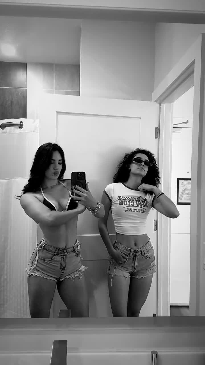 Video 1495077 from Daniela Flores alias @floresdani318 on instagram and onlyfans