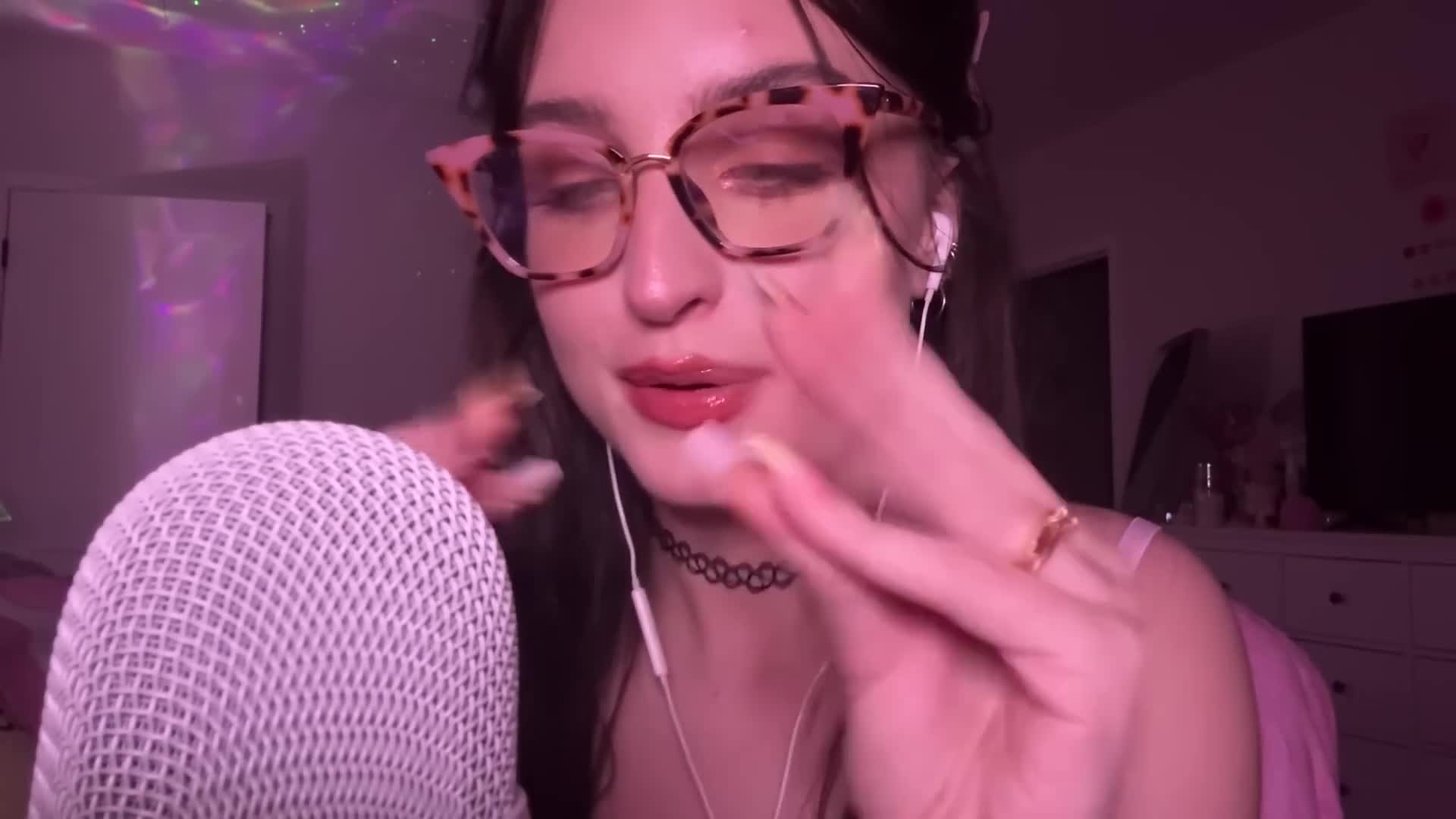 Video 1499210 from beebee ASMR