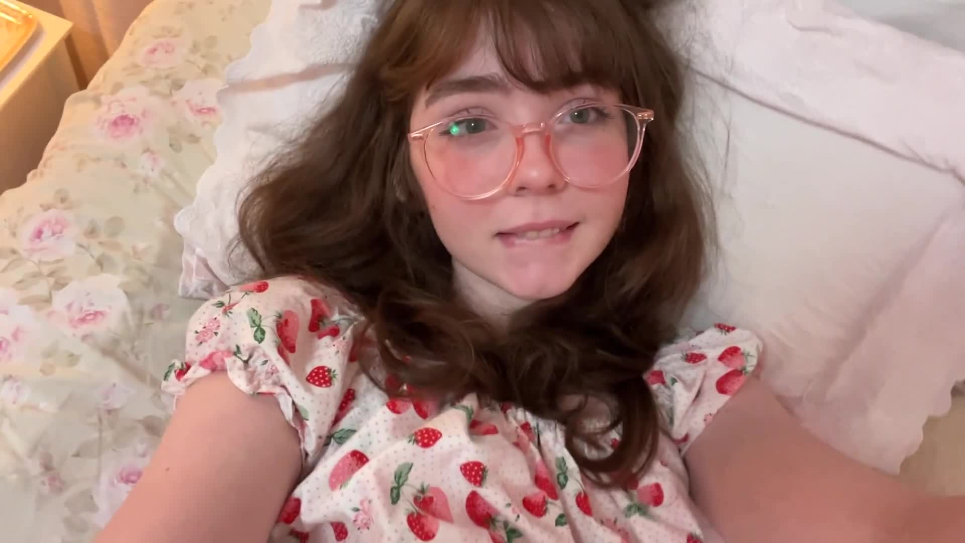 Video 1499760 from muffinsmuffins222/valentinedoll21/valentine