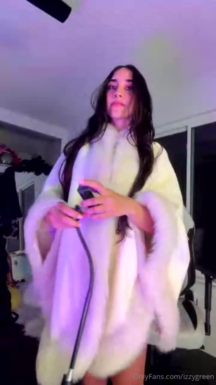 Video 1505595 from Izzy Green | Lazybutnotwithyou