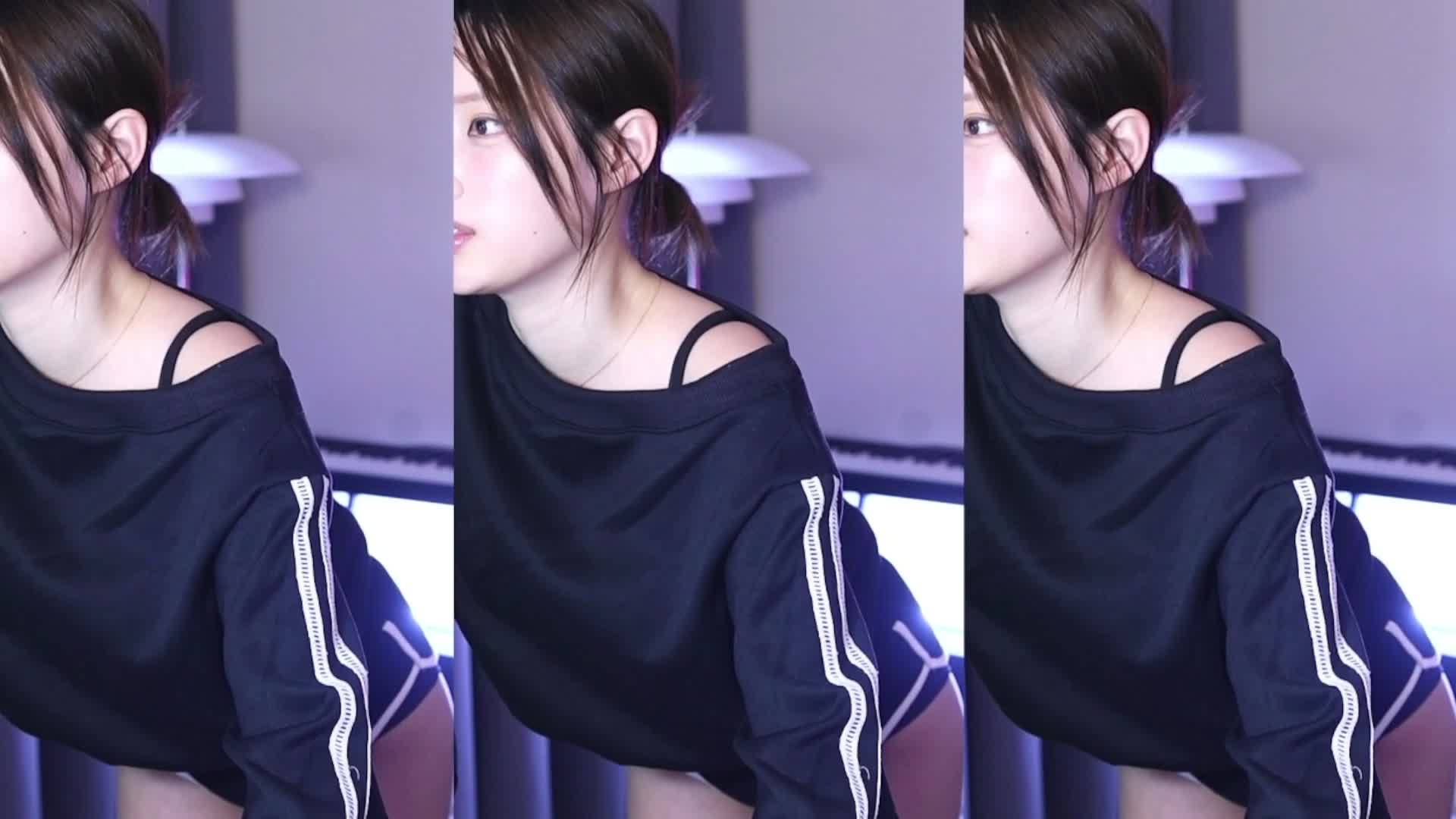 whalsrud0217 | — Black Top, Black Shorts In Studio thumbnail