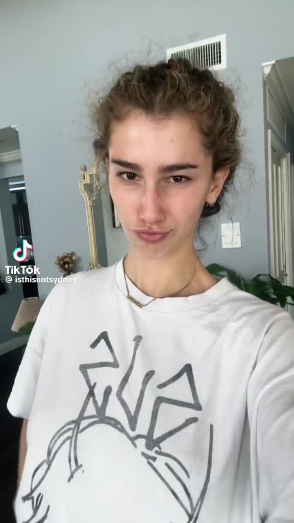 Video 1514738 from Sydney May / SydneyvMay / Sydney Vézina