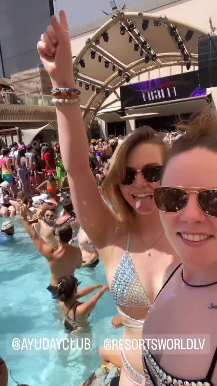 Video 1514996 from HaileeandKendra - Hailee Kendra