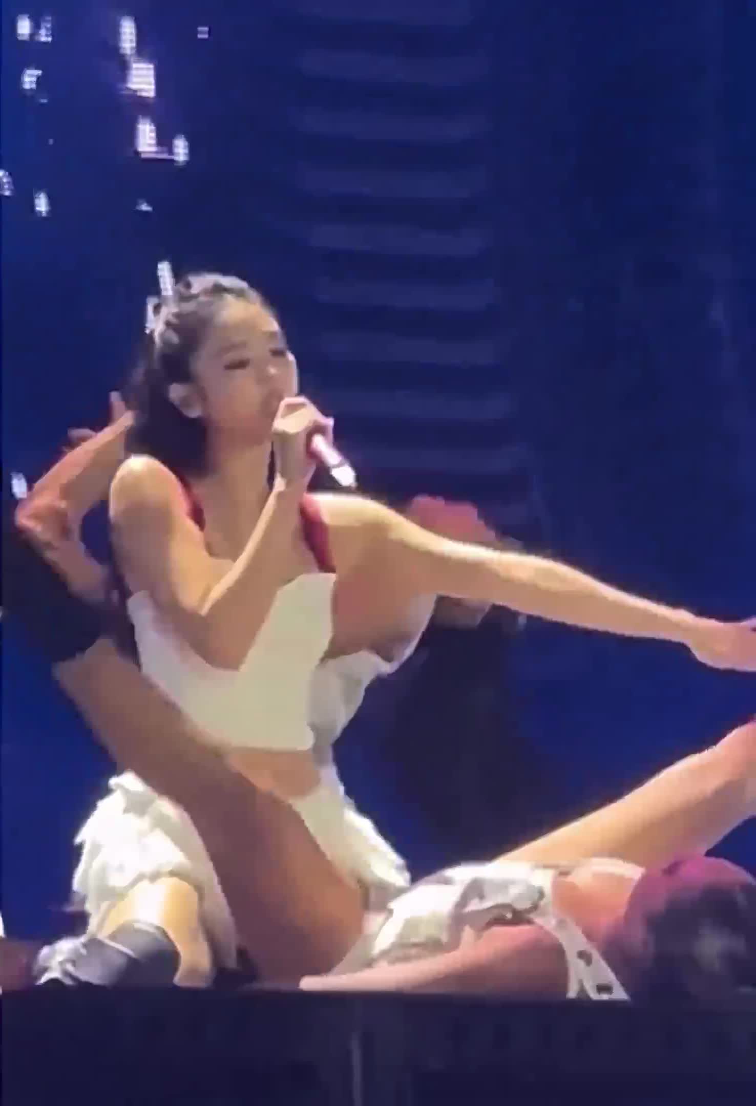 Video 1515600 from Jennie | BLΛƆKPIИK (Blackpink)
