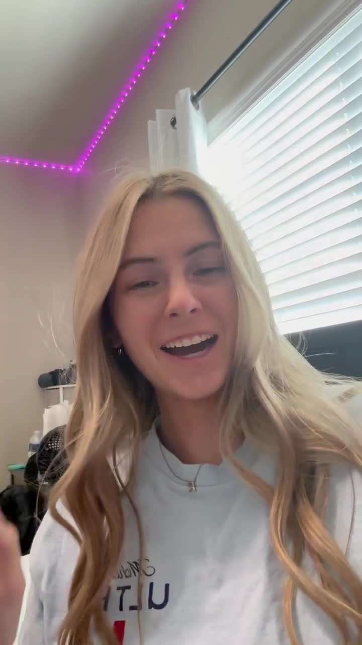 itslexismith — White Top In Studio thumbnail