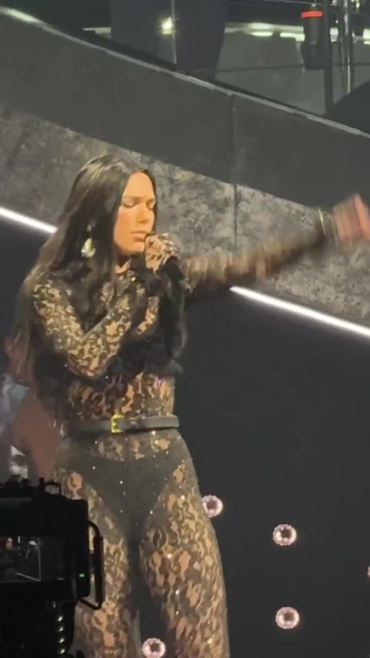 Video 1520000 from Dua Lipa
