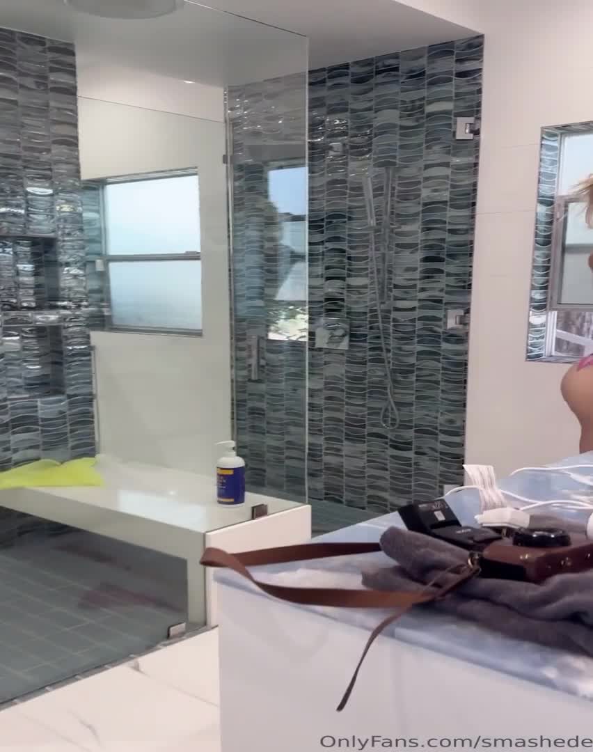 Video 1523020 from Smashedely