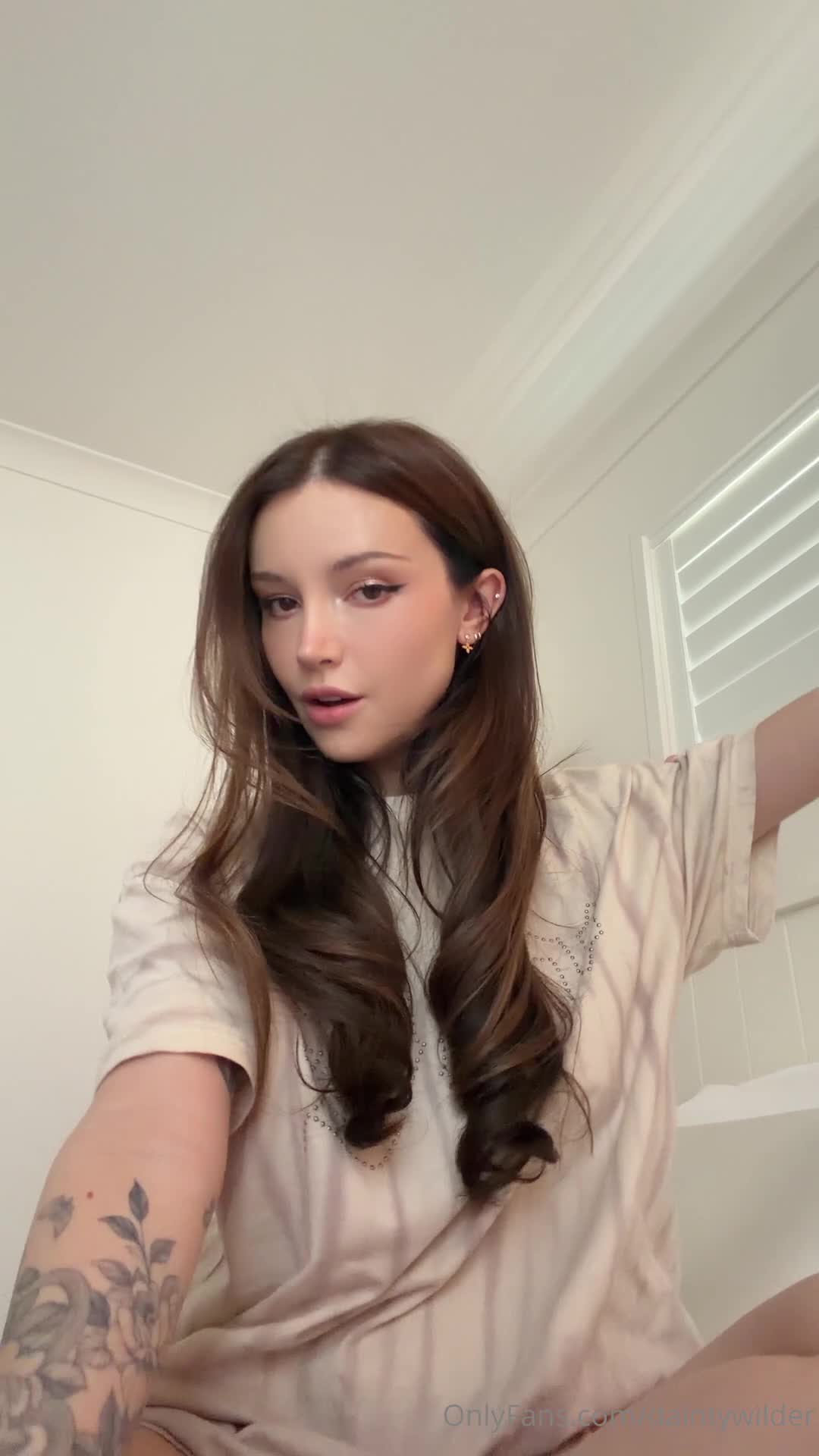Video 1523759 from Dainty Wilder