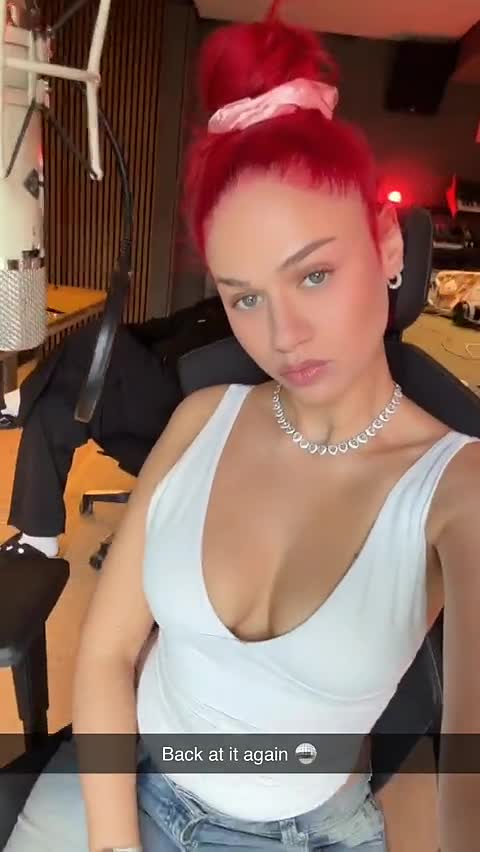 Video 1529144 from Badmómzjay