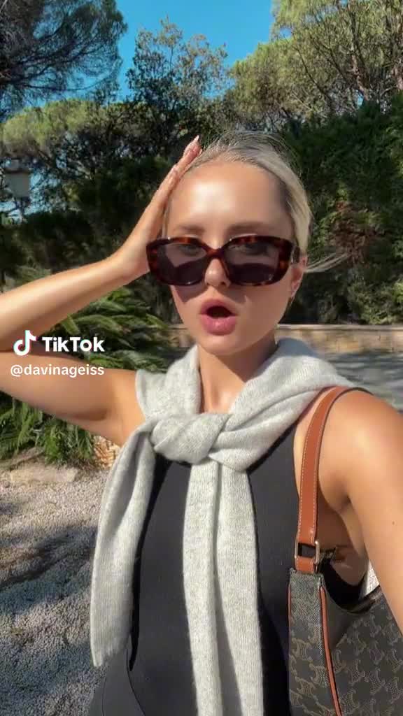 Video 1529229 from Davina Geiss