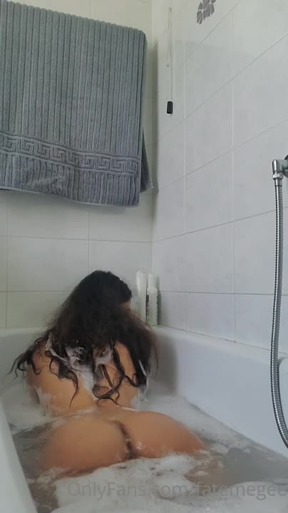 Fateme / Fatemegee — Nude In Bathroom (3) thumbnail