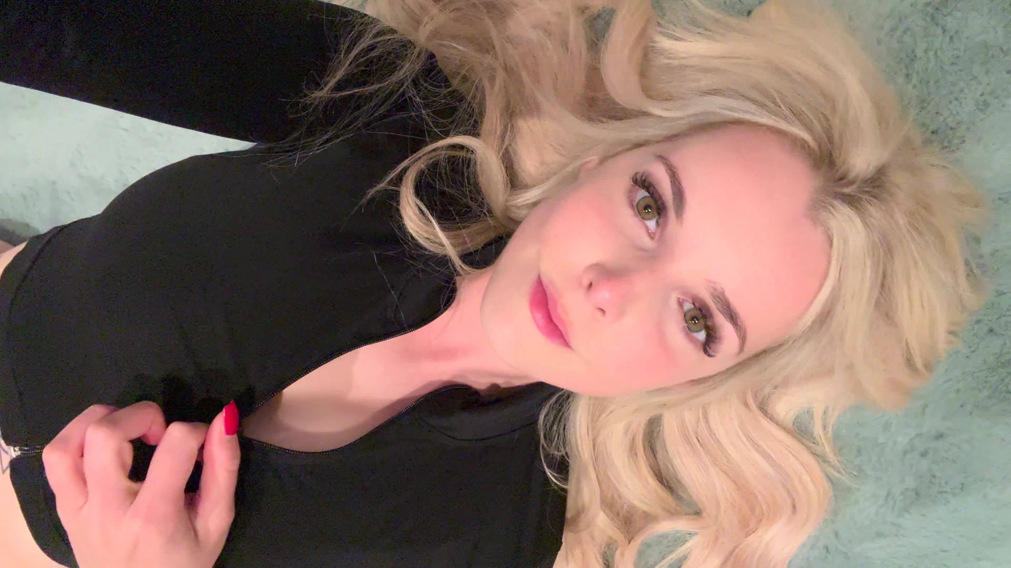 Video 1531183 from Feliz R. Nicole