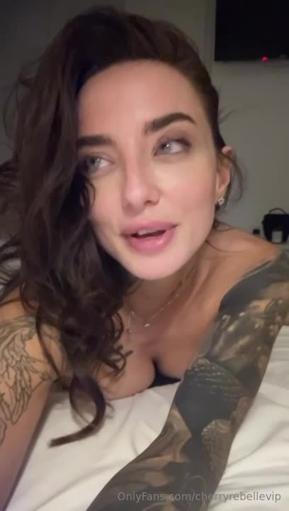 Cherryrebelle — Nude In Bedroom (11) thumbnail