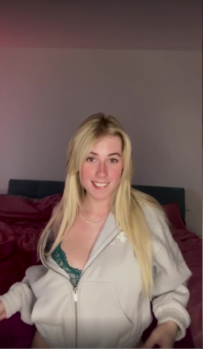 lovely_sarahh — Green Bra And Panties, White Shirt In Bedroom thumbnail