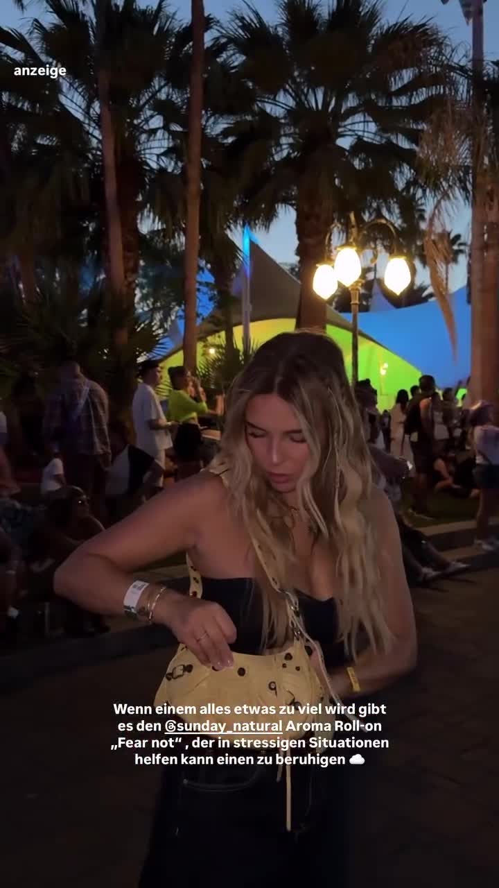 Video 1539126 from Dagi Bee