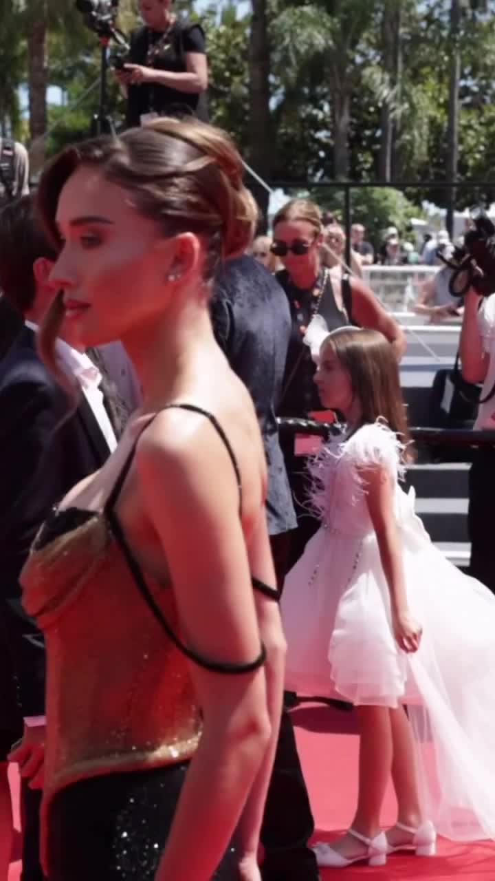 Video 1540287 from Shania Geiss