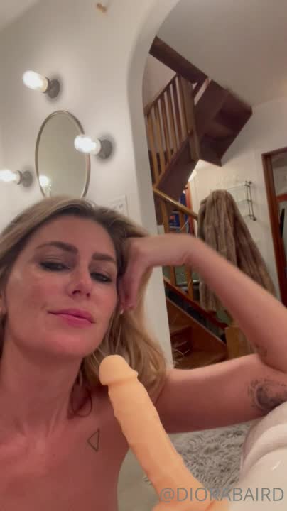 Video 1540505 from Diora Baird