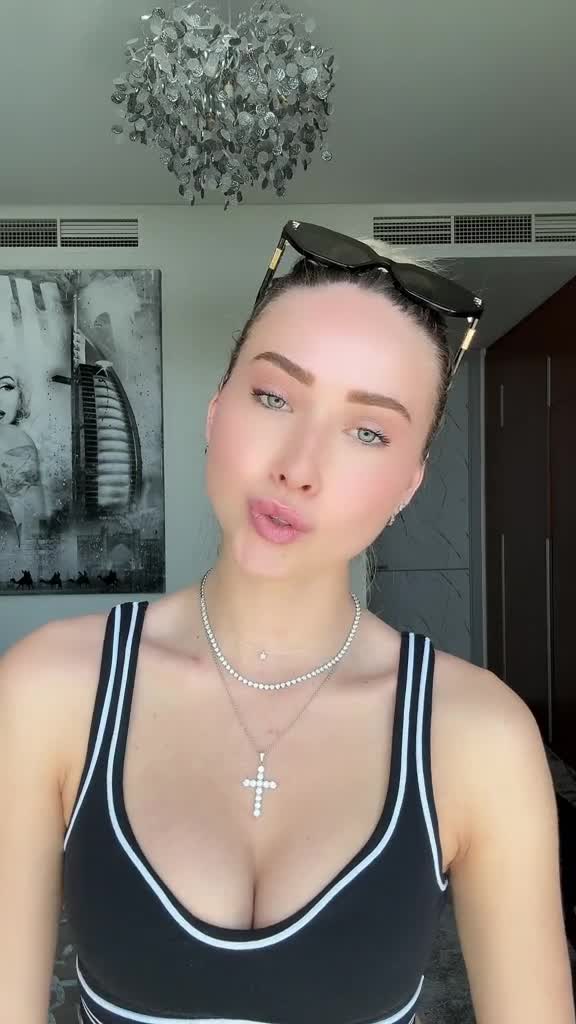 Video #1543398 thumbnail