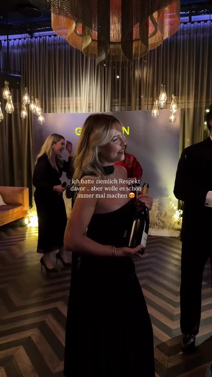 Video 1556094 from Dagi Bee