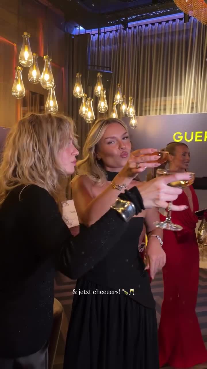 Video 1556097 from Dagi Bee