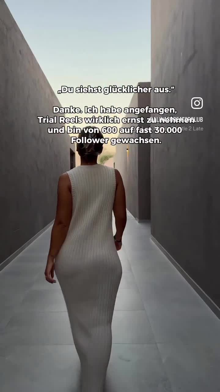 Alina Wachinger — Nude In Hallway thumbnail