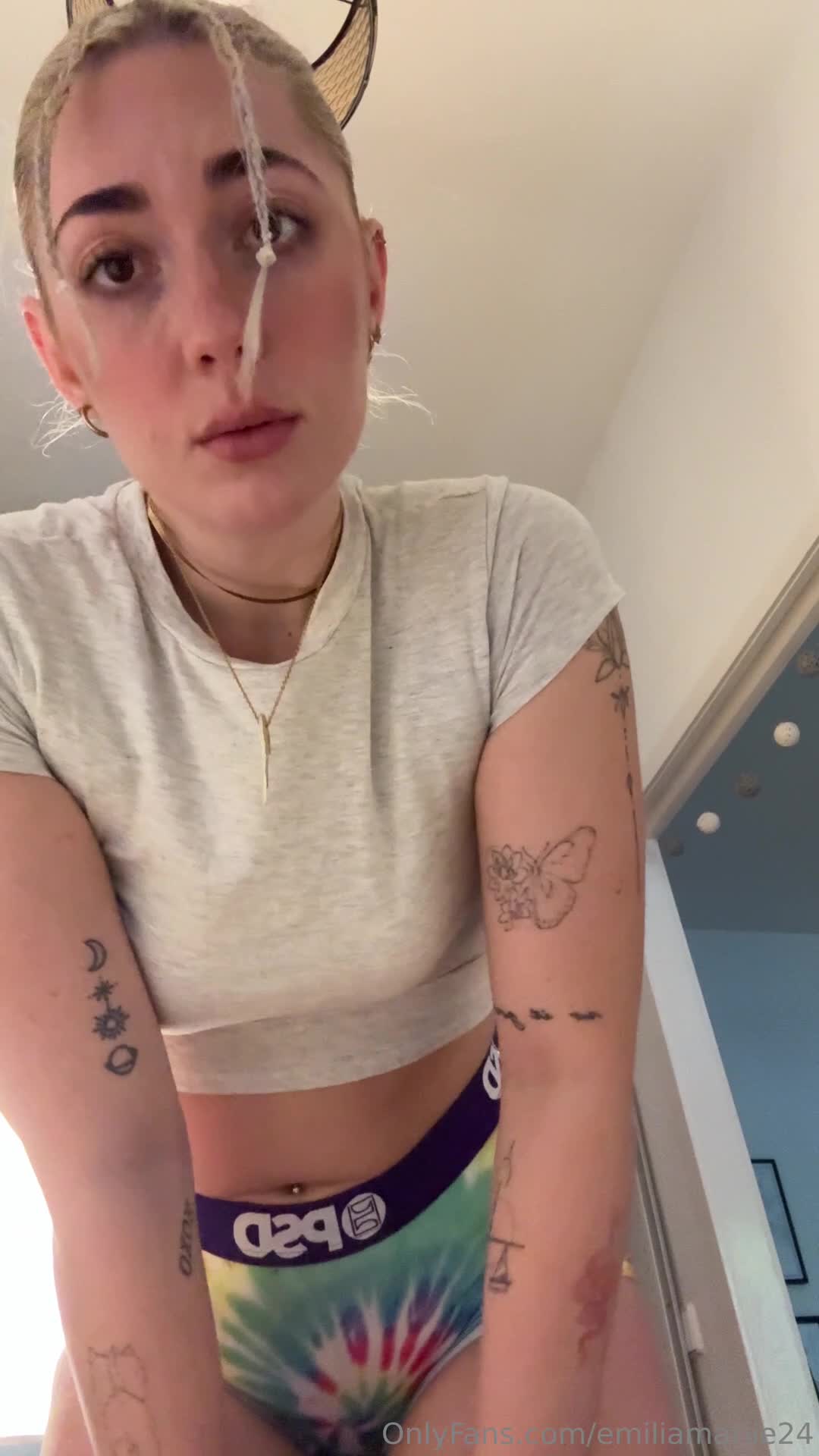 Video #1560244 thumbnail